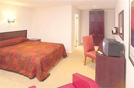 לוטון Hotel St Lawrence מראה חיצוני תמונה